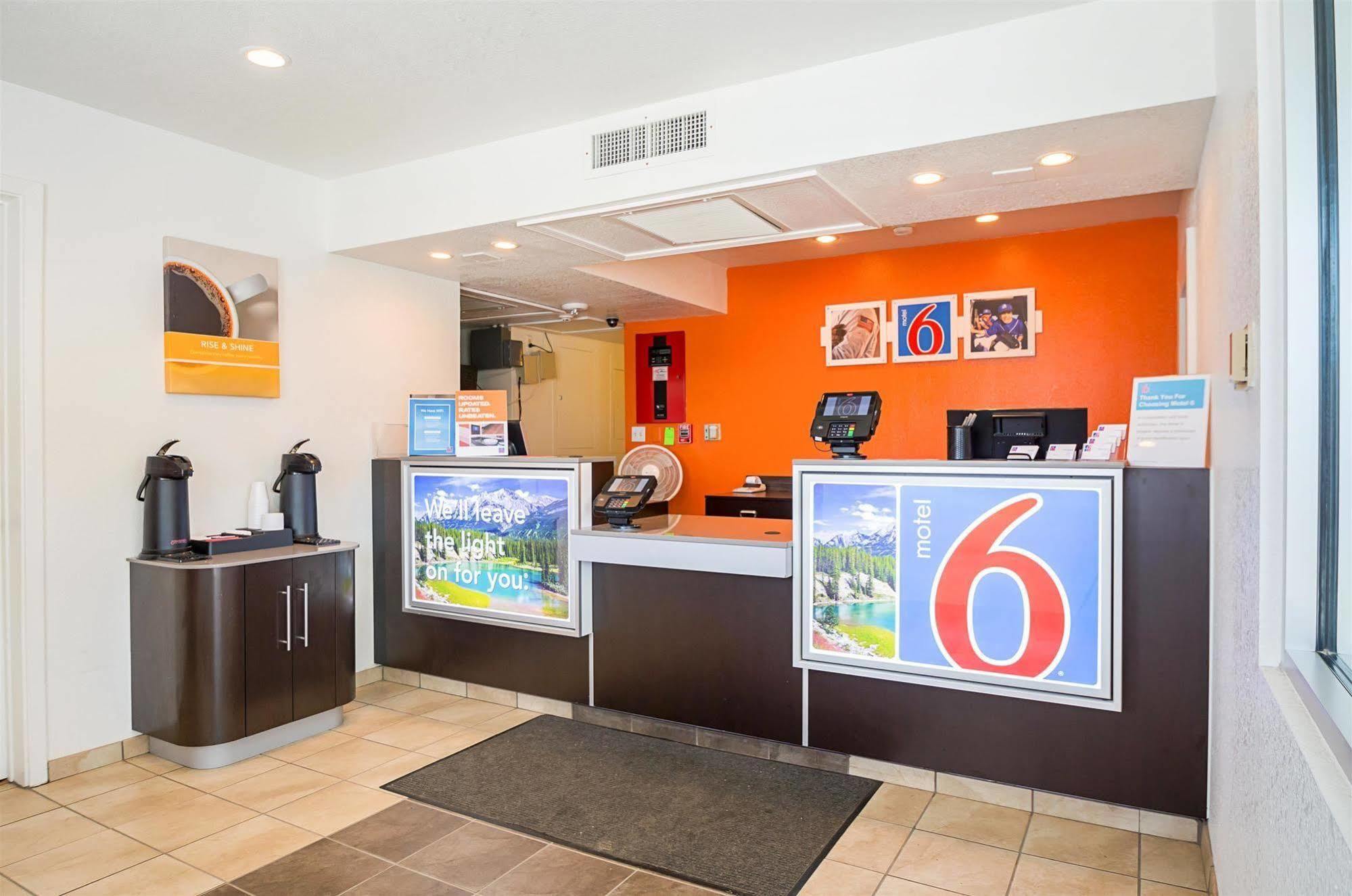 Motel 6-Pueblo, Co - I-25 Экстерьер фото