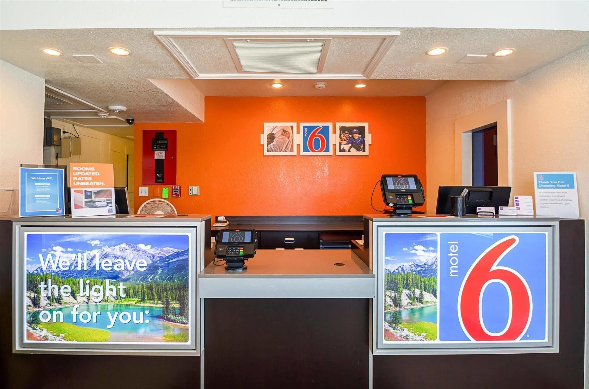 Motel 6-Pueblo, Co - I-25 Экстерьер фото