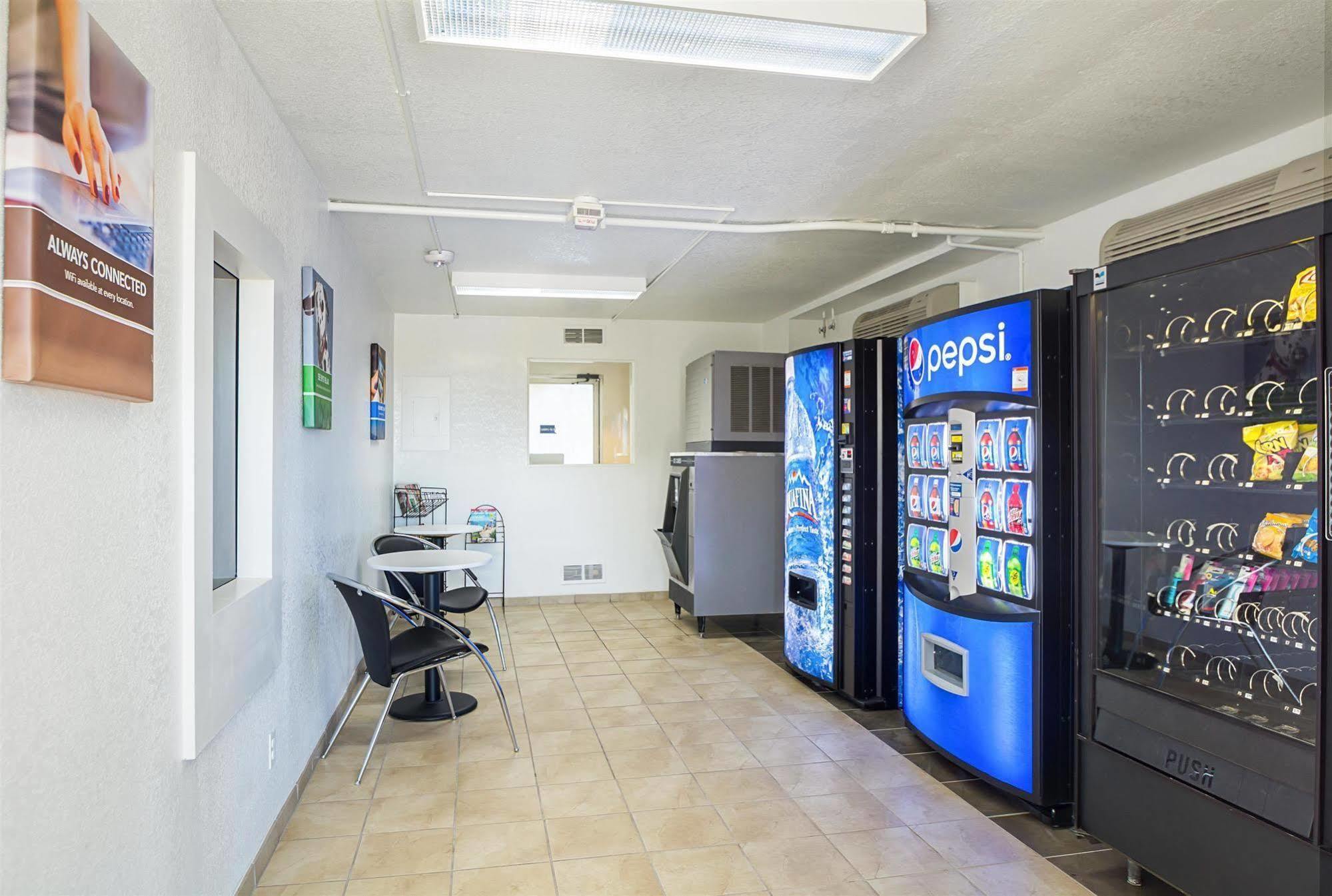 Motel 6-Pueblo, Co - I-25 Экстерьер фото