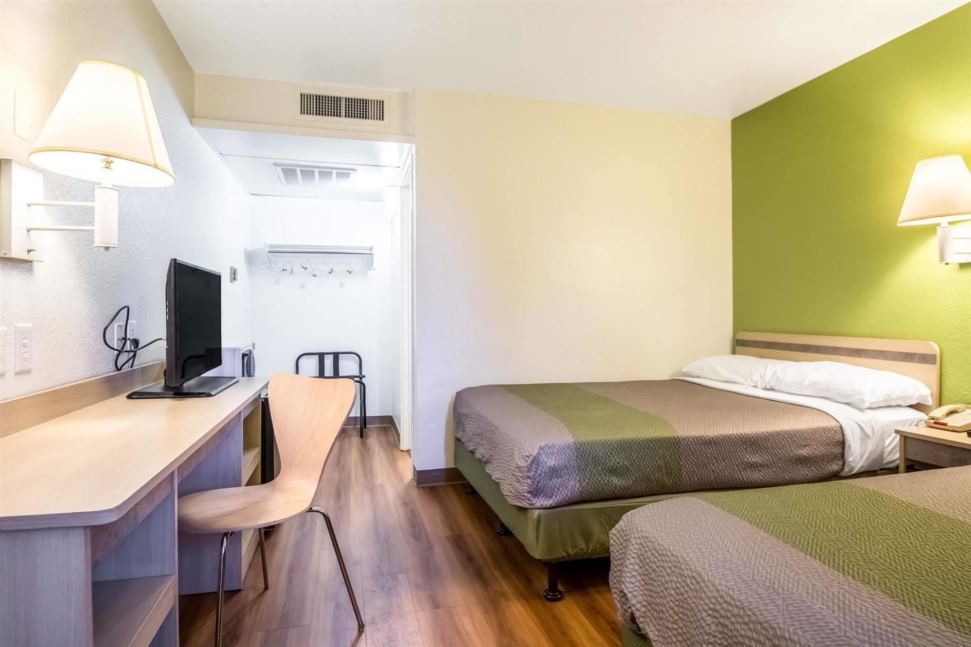 Motel 6-Pueblo, Co - I-25 Экстерьер фото