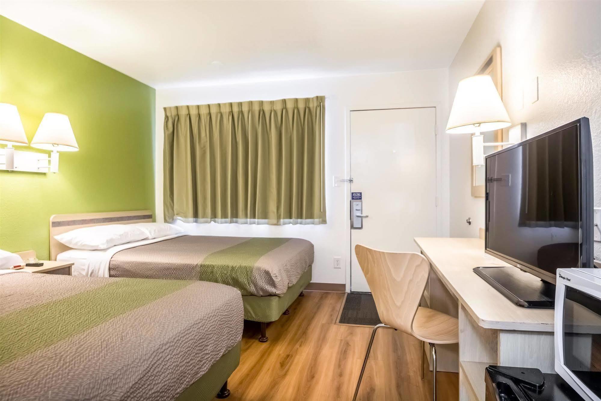 Motel 6-Pueblo, Co - I-25 Экстерьер фото