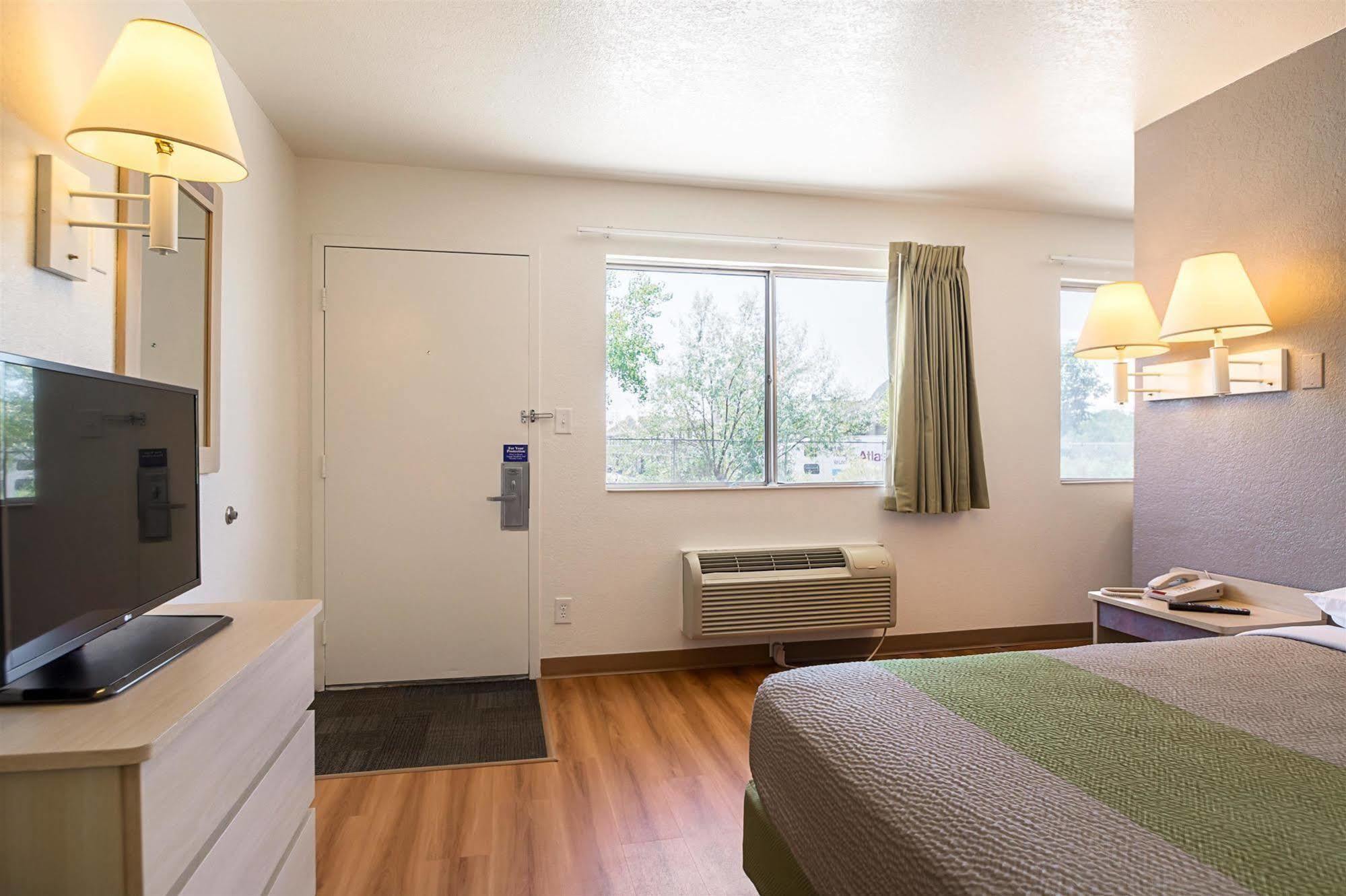 Motel 6-Pueblo, Co - I-25 Экстерьер фото