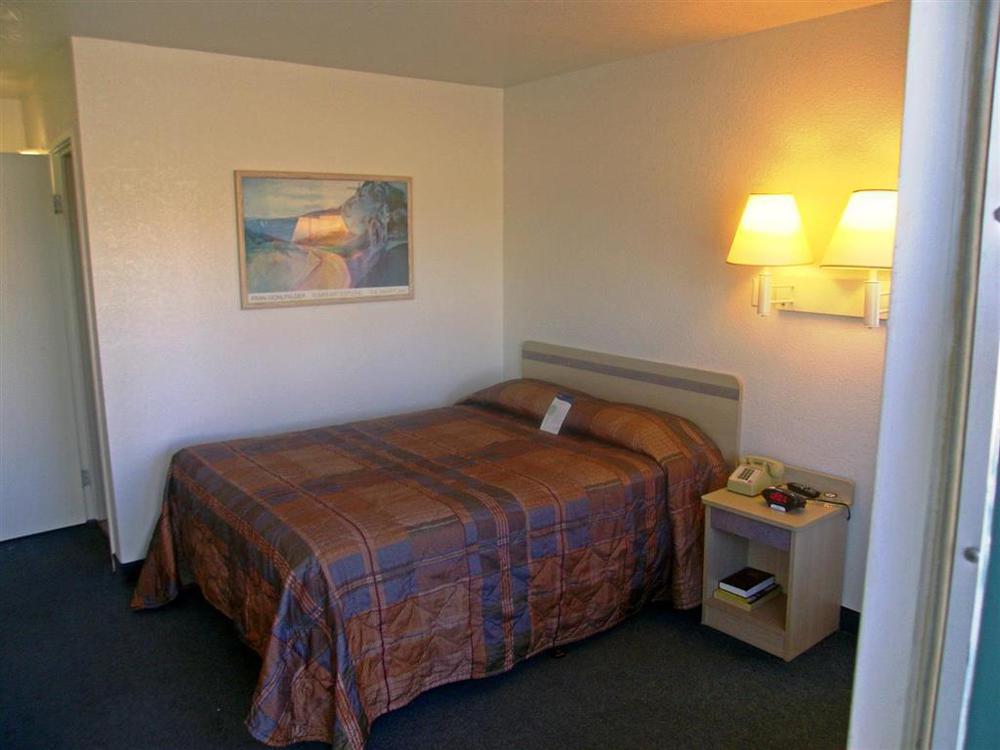 Motel 6-Pueblo, Co - I-25 Номер фото